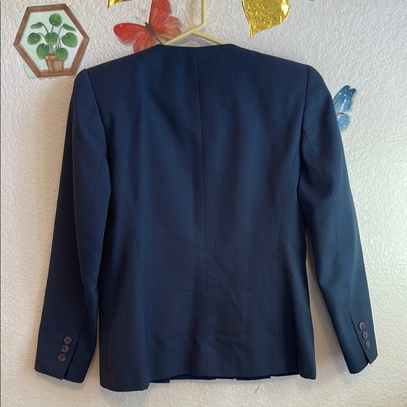 Navy Blue Tailored Blazer with Notched Lapels - Picture 6 of 8